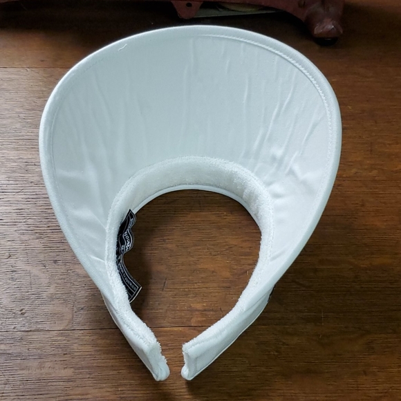 BRIDGESTONE, GOLF, VISOR, OS, LADIES, WHITE, NWOT - Picture 5 of 5